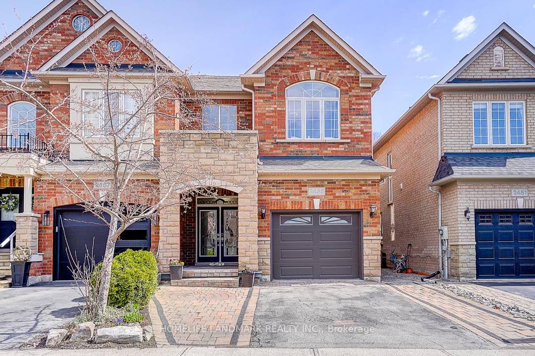 Beautiful semi detached home in the highly sought after Joshua Creek community !