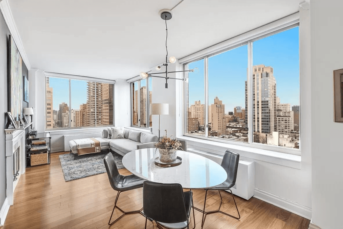 Breathtaking city views and upscale living await you in this luxe 2 bedroom, 2 bathroom condominium residence in the coveted Wellington Tower, located on the Upper East Side.