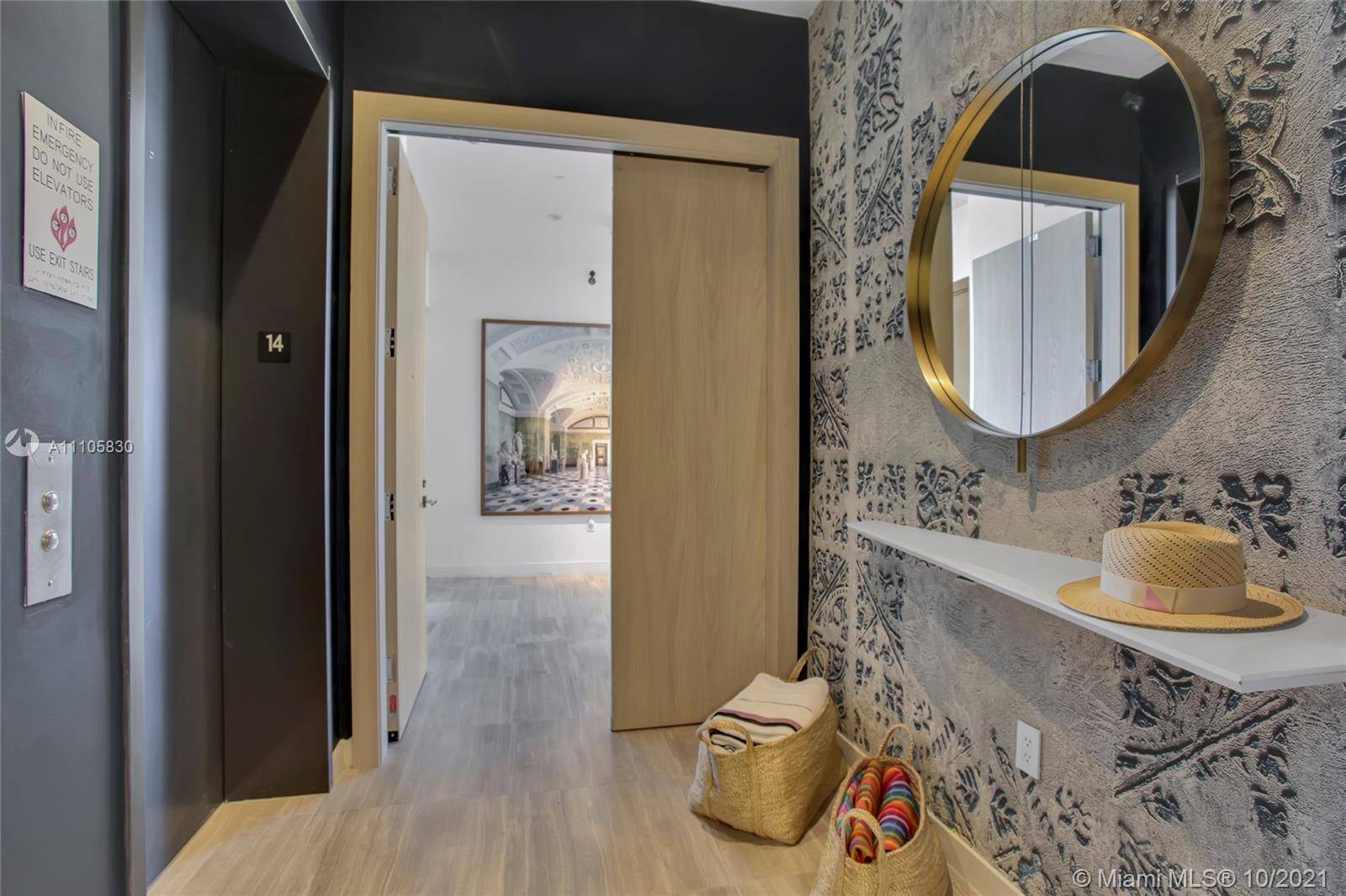 Magnificent architecture and spectacular views pared with effortless living make One Park Grove the jewel of Coconut Grove.