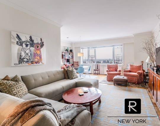 March 15th move in. Open Westerly views add to make this world class Full Service 2 bedroom, 1 bath unit a keeper.