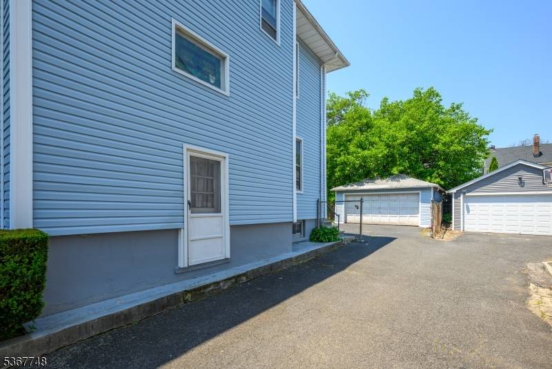 Palisade Rd Elizabeth City New Jersey Single-Family
