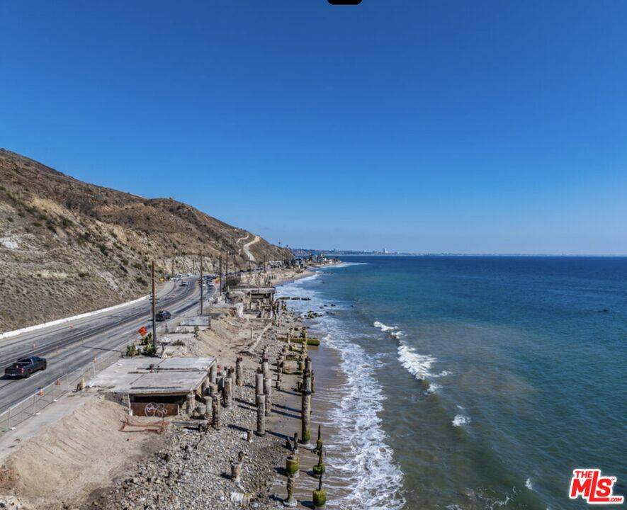 19124   Pacific Coast Hwy Malibu La