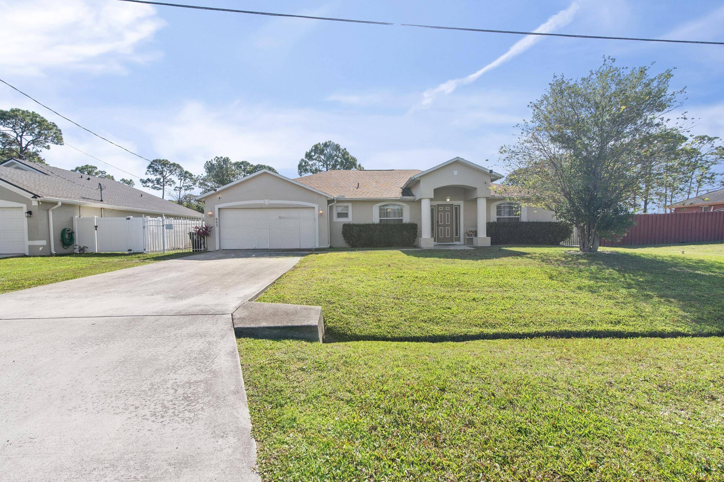 Large 3 2 2 CBS home located in a desirable location close to schools, shopping, I 95, and the Turnpike.