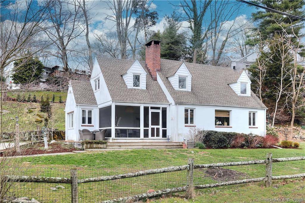 Charming Compo Beach Rental.