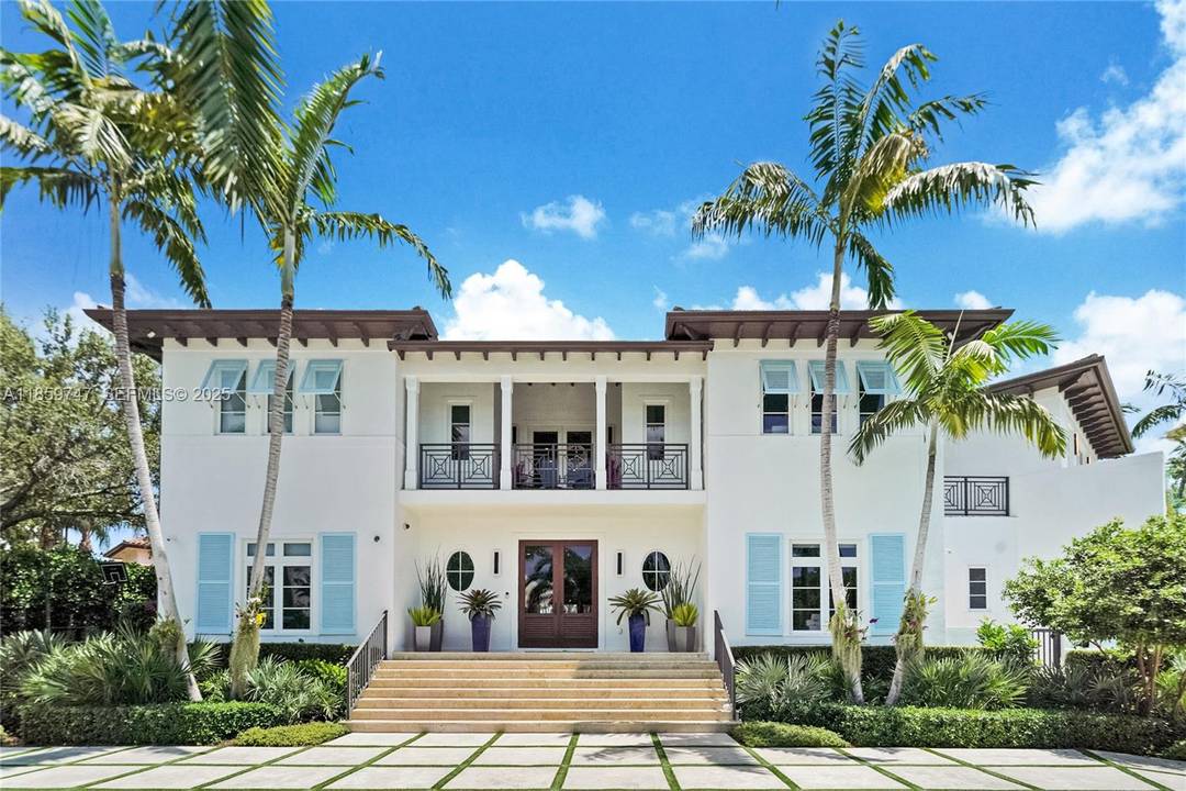 An exceptional waterfront estate offering sophisticated finishes, grand indoor and outdoor entertaining areas and direct access to Biscayne Bay.