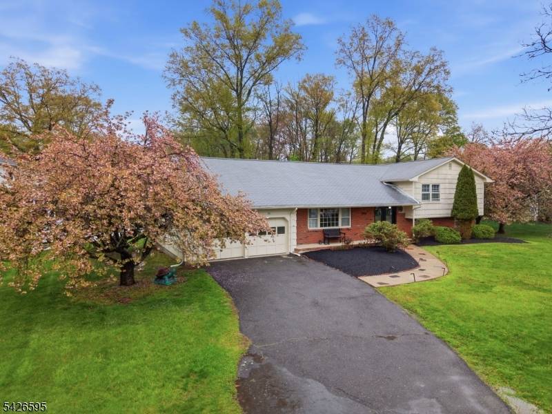 Fabulous home in the desirable Brittany Park neighborhood of Pine Brook.