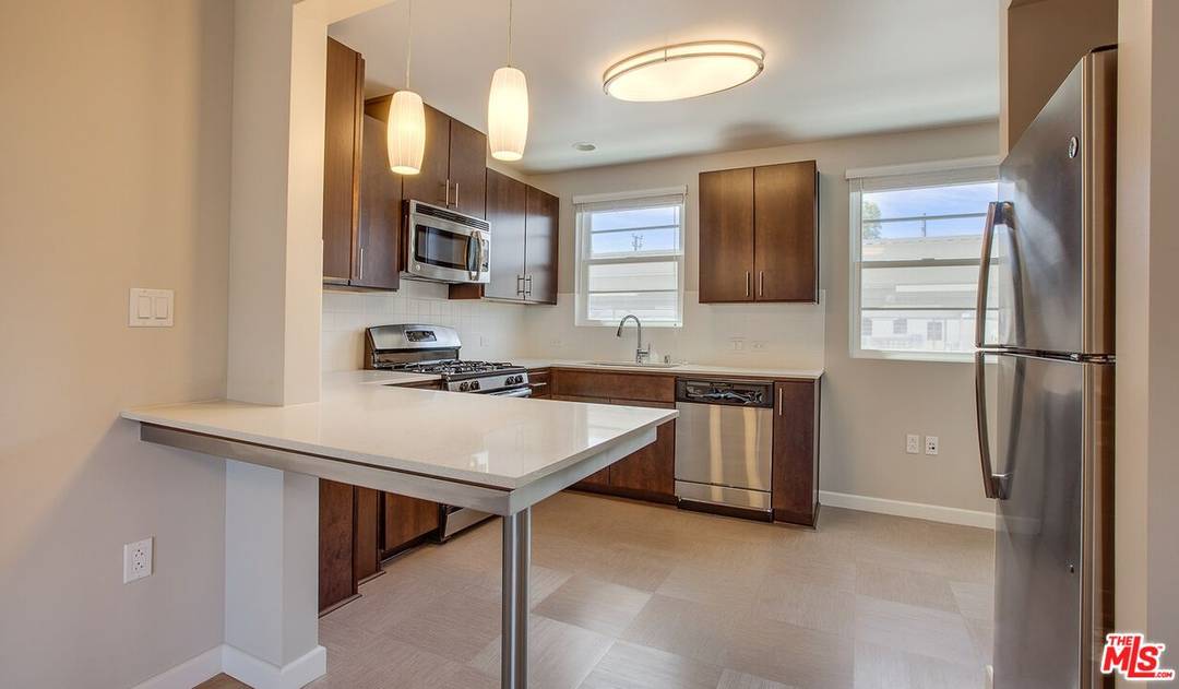 1012  Fredrick Street 3BR Marina Del Rey La