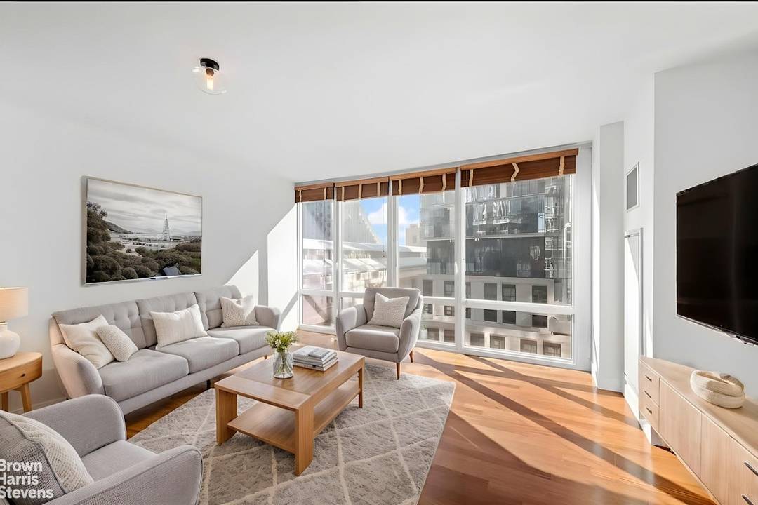 Welcome to apartment 9F at the premier condominium, 10 West End Avenue.