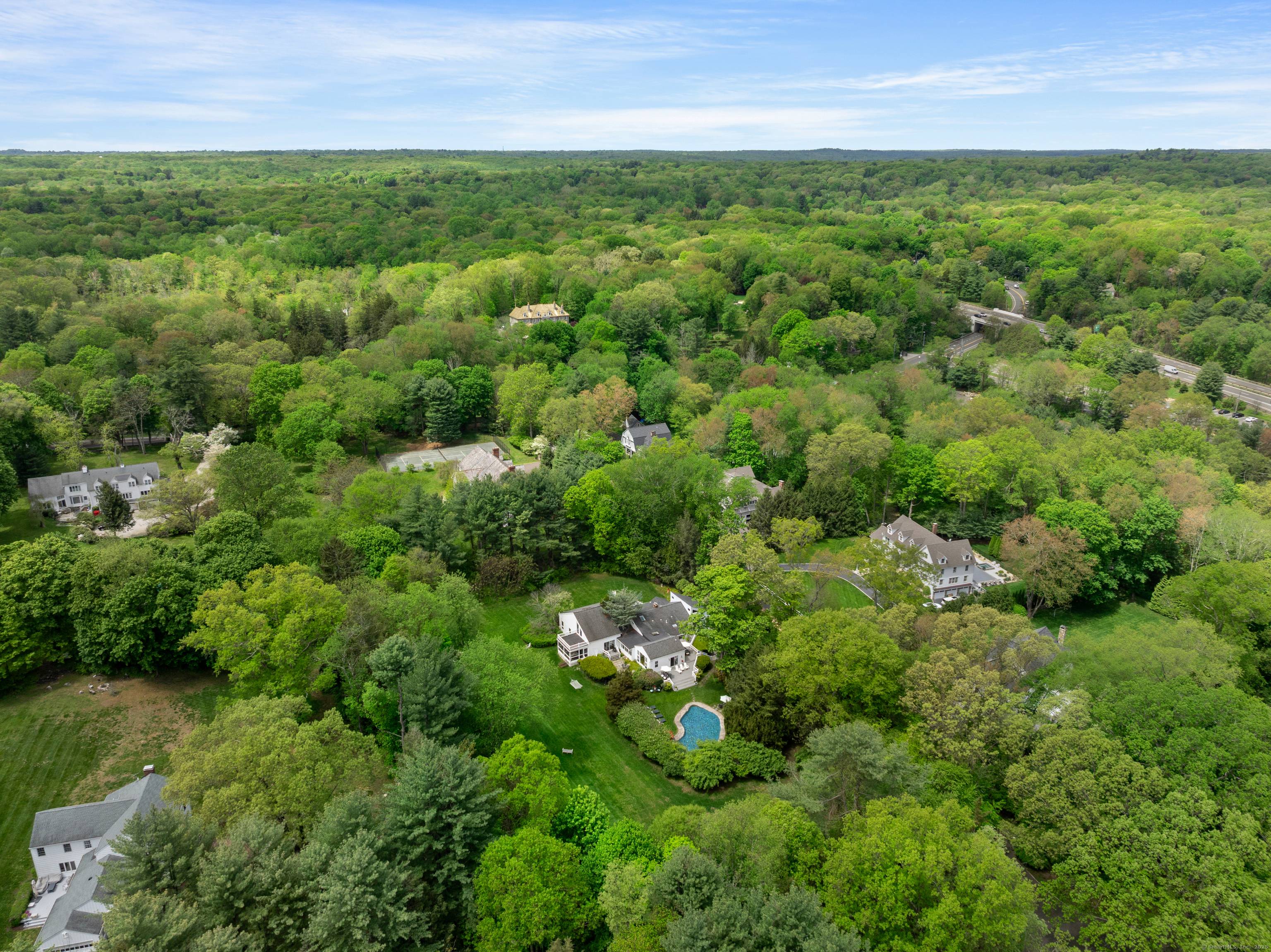 Beyond Beautiful Welcome to 10 Twin Falls Lane, a striking property and home filled with natural light from floor to ceiling windows.
