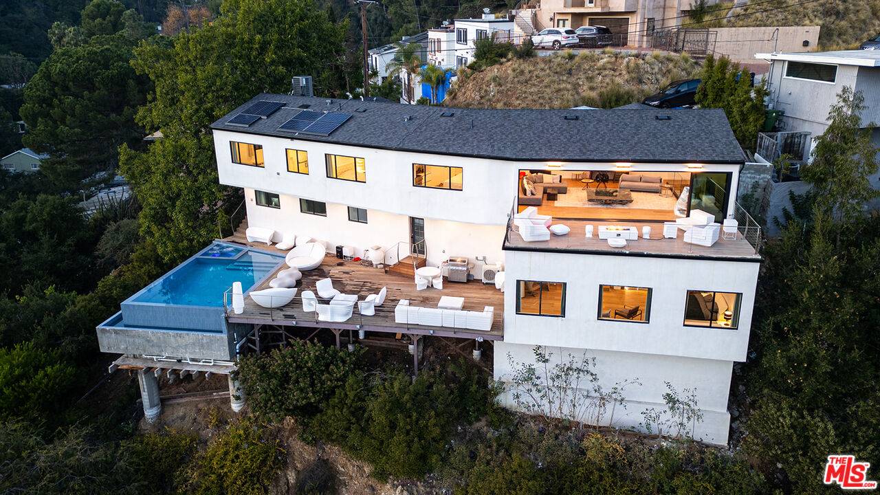 8744 Skyline Dr 4BR Hollywood Hills East La