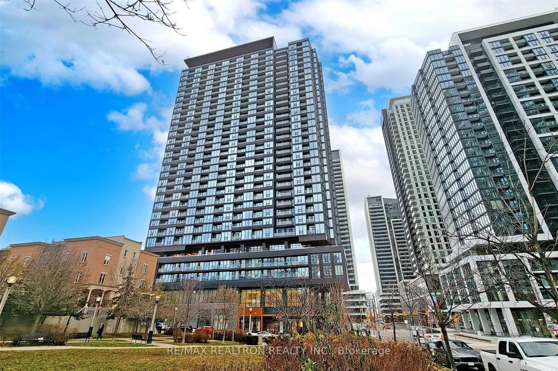 Luxury Zen King West Condos In Liberty Village, Stunning Unobstructed Lake And City Views, Functional 2 Bed Den Which Can Be Used As 3rd Bedroom Or Home Office W Sliding ...