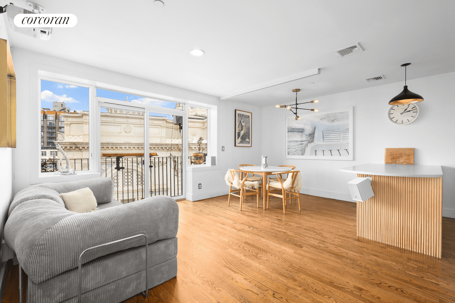 Experience laid back Australian beach house vibes right in the heart of Williamsburg with this charming two bedroom one bathroom home with two private outdoor spaces !