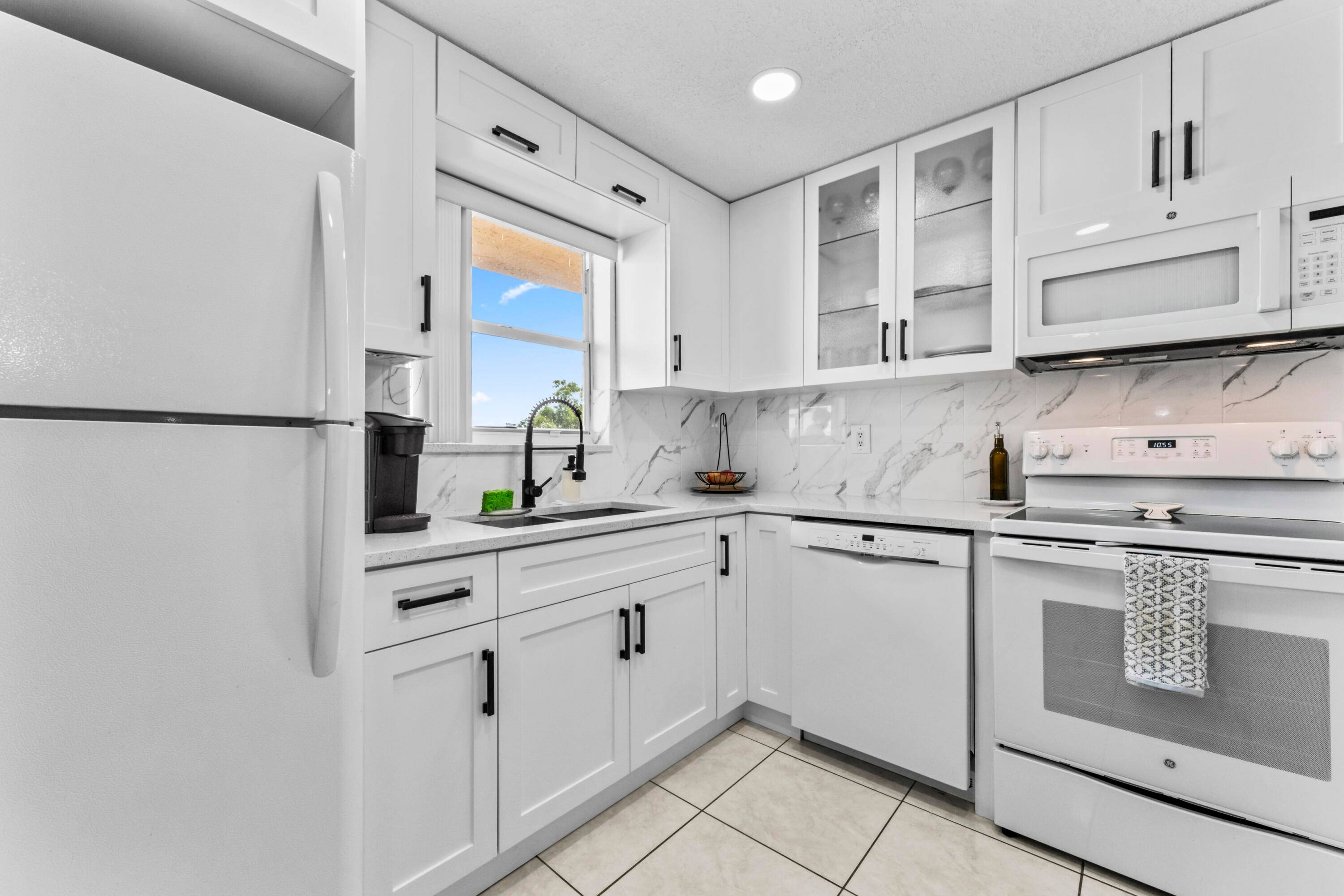 Upgraded 55 Community Apartment Resort Style Living !