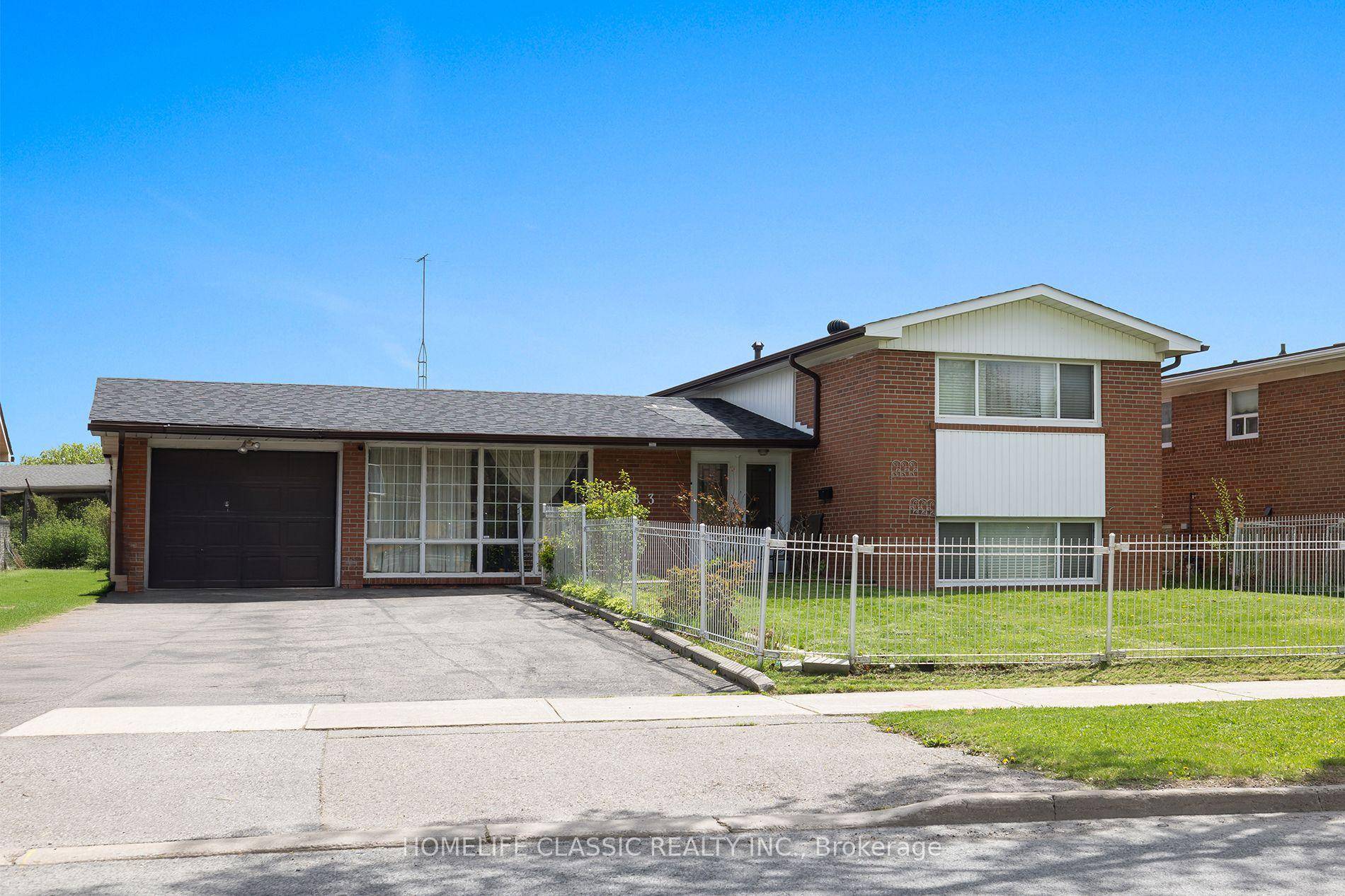 Incredible opportunity for homeowners or investors !