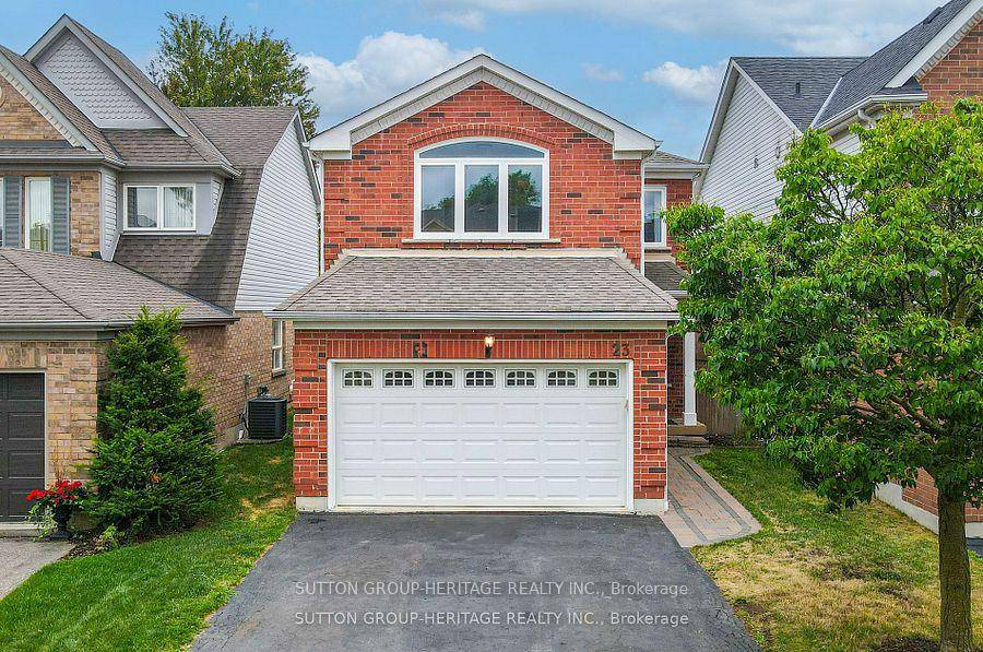 Welcome to this beautifully updated 3 bedroom, 3 bath home in one of Whitby's most desirable neighbourhoods.