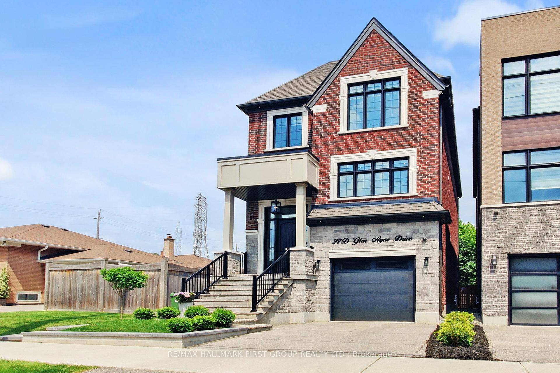 Welcome to 27D Glen Agar Dr in one of Etobicoke's most sought after communities.