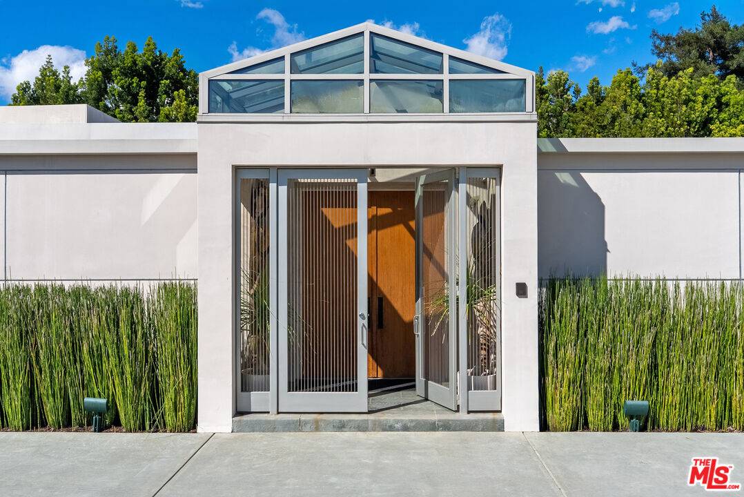 1001 Maybrook Dr 4BR Beverly Hills Post Office | B.H.P.O. La