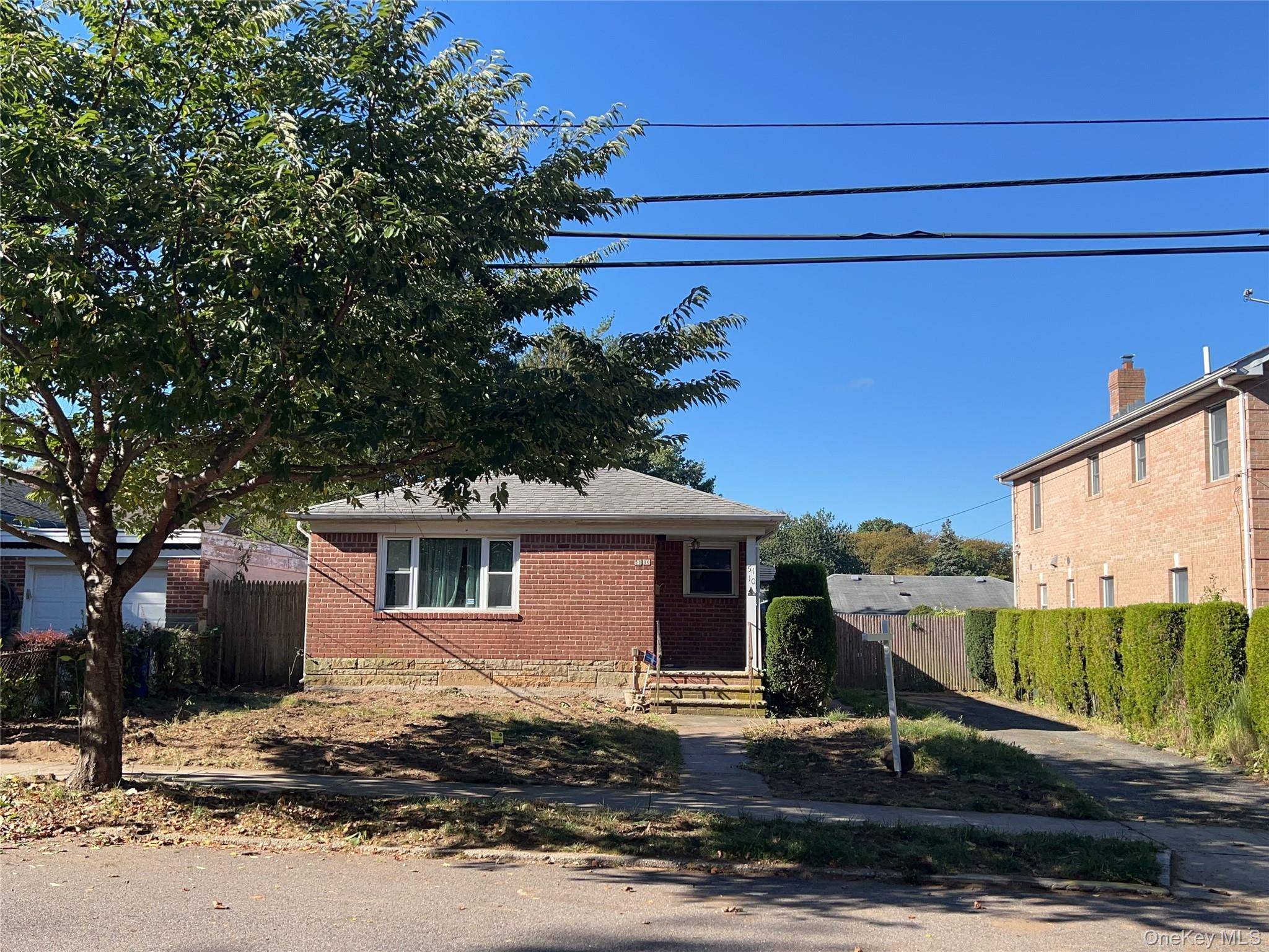 Detached one family house with big lot in the best location of little neck.