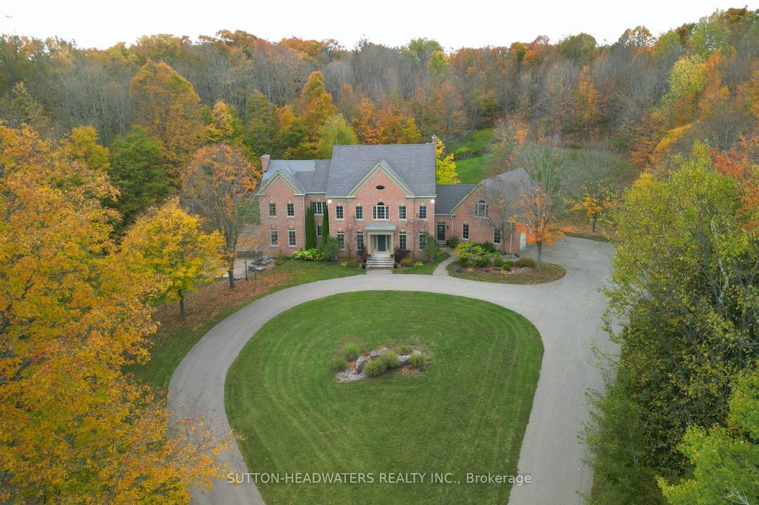 WELCOME TO FLAHERTY LANE !