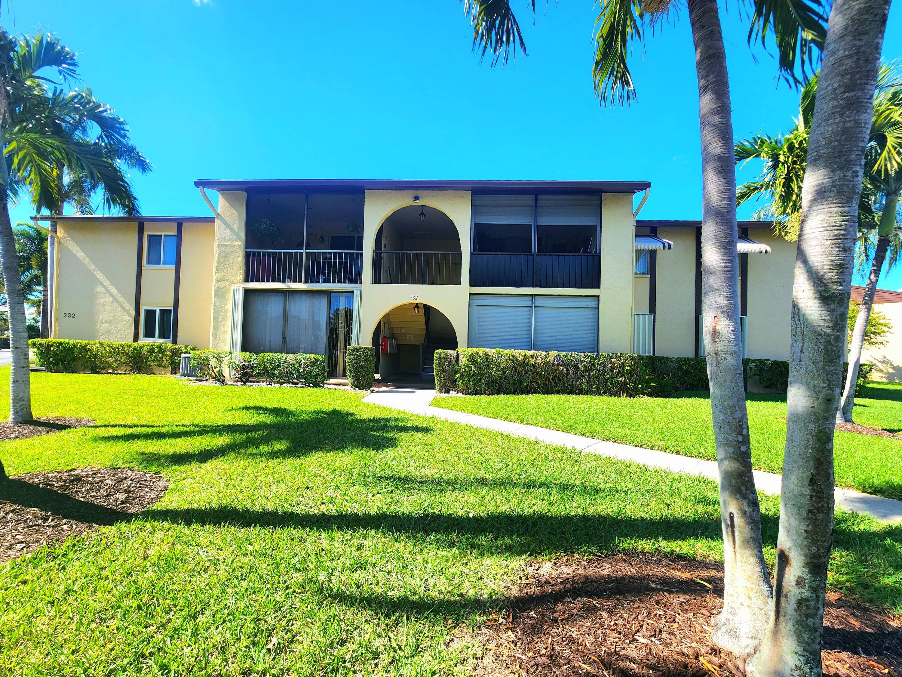 BEAUTIFUL CONDO FOR SALE 145, 000IN A 55 PLUS COMMUNITY IN GREENACRES, FL IN PINE RIDDGE III2 BEDROOMS AND 1.