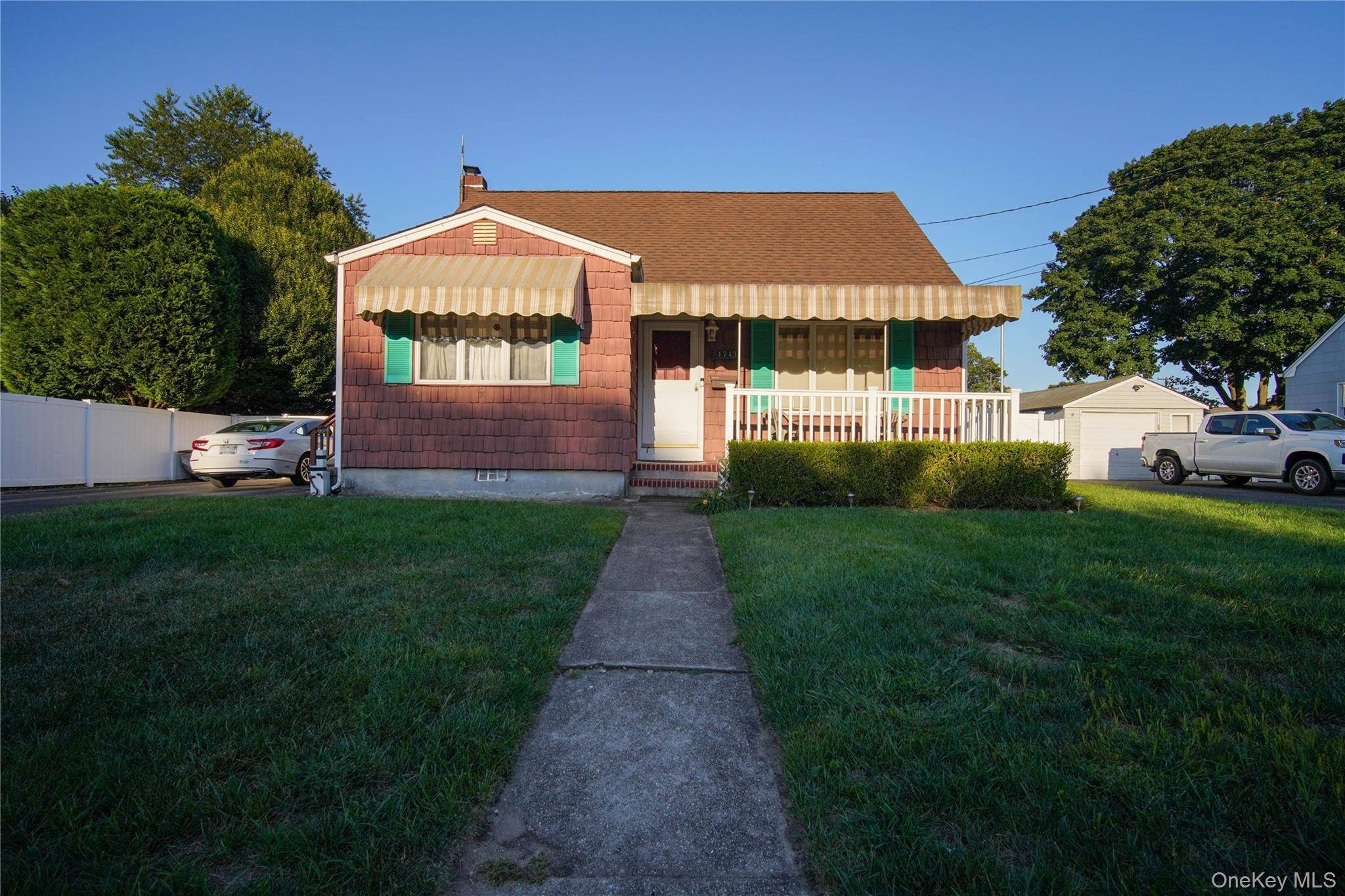 Welcome to this sunny and inviting 4 bedroom, 1 bath Cape Cod style home, nestled on a quiet block in one of the area s most sought after neighborhoods.