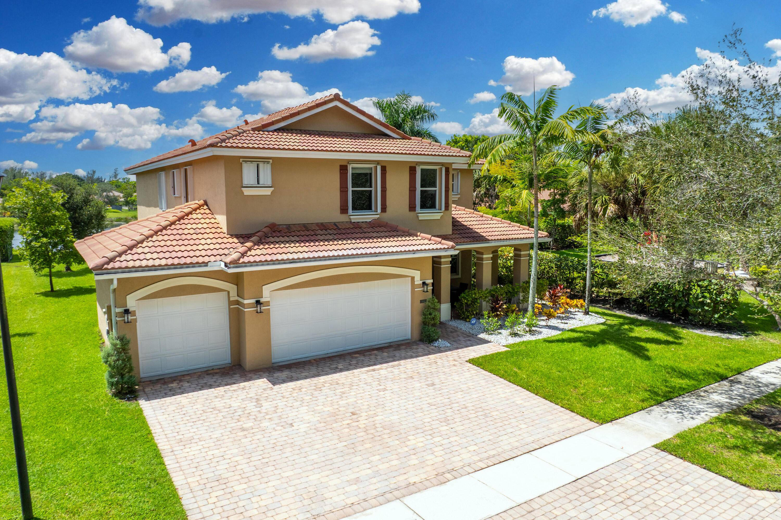 BEST VALUE for a 5 bedroom plus loft, 4.