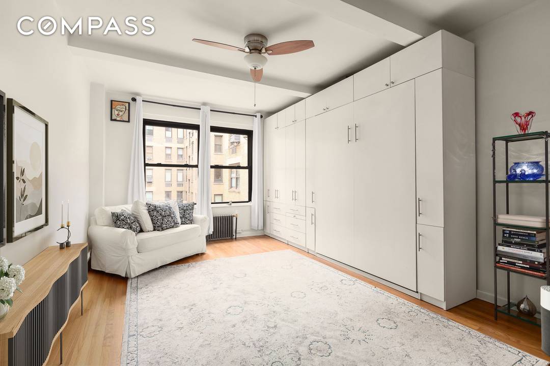 Welcome to Residence 14I at 230 Central Park West a beautifully designed studio in one of Manhattan s more sought after full service cooperatives, directly across from Central Park at ...