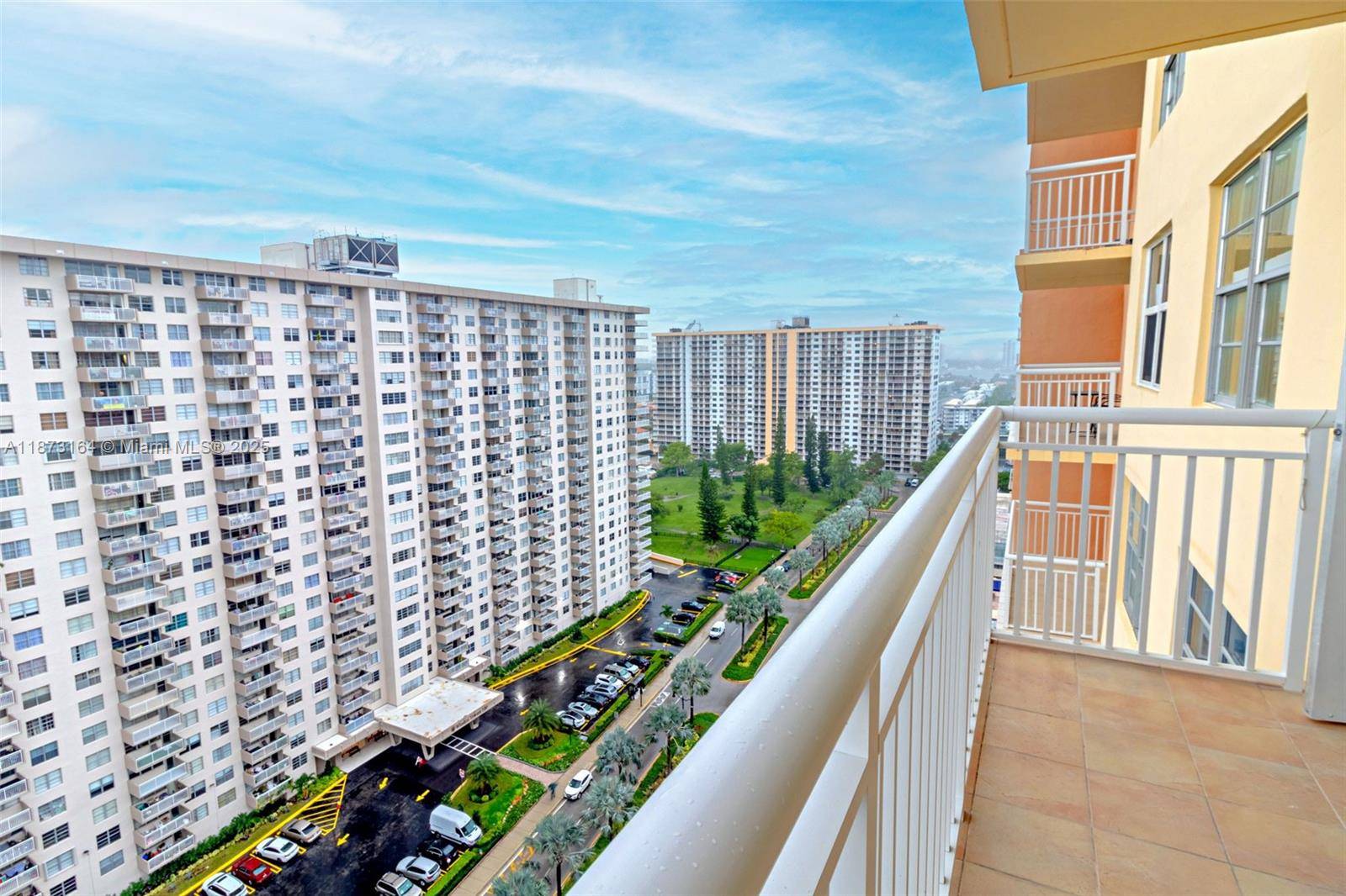 Convertible two bedroom and two bath unit with gorgeous inter coastal views from all rooms and oversized balcony.