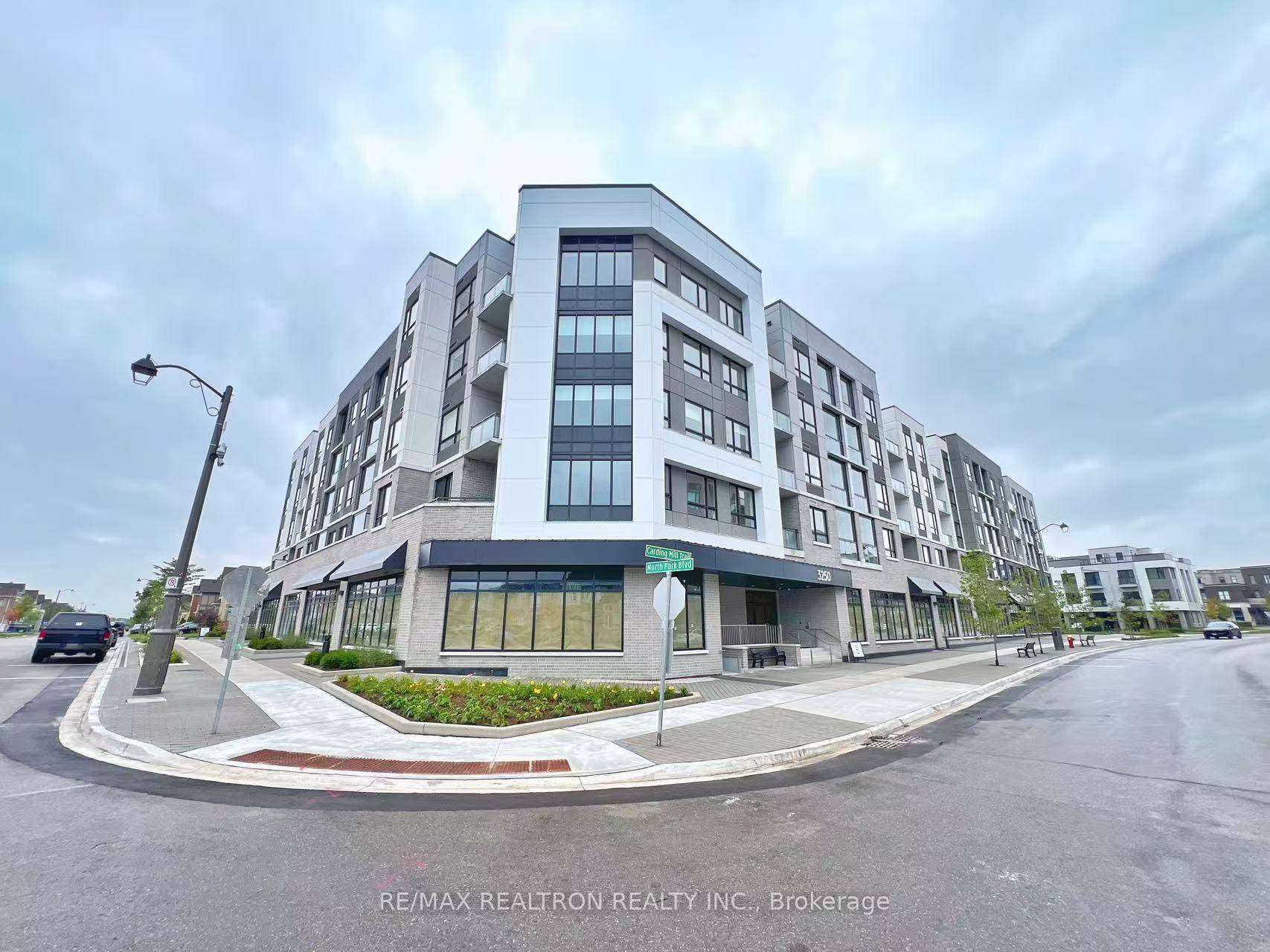 Welcome To Luxury Living In Oakville's Prestigious Preserve Community !