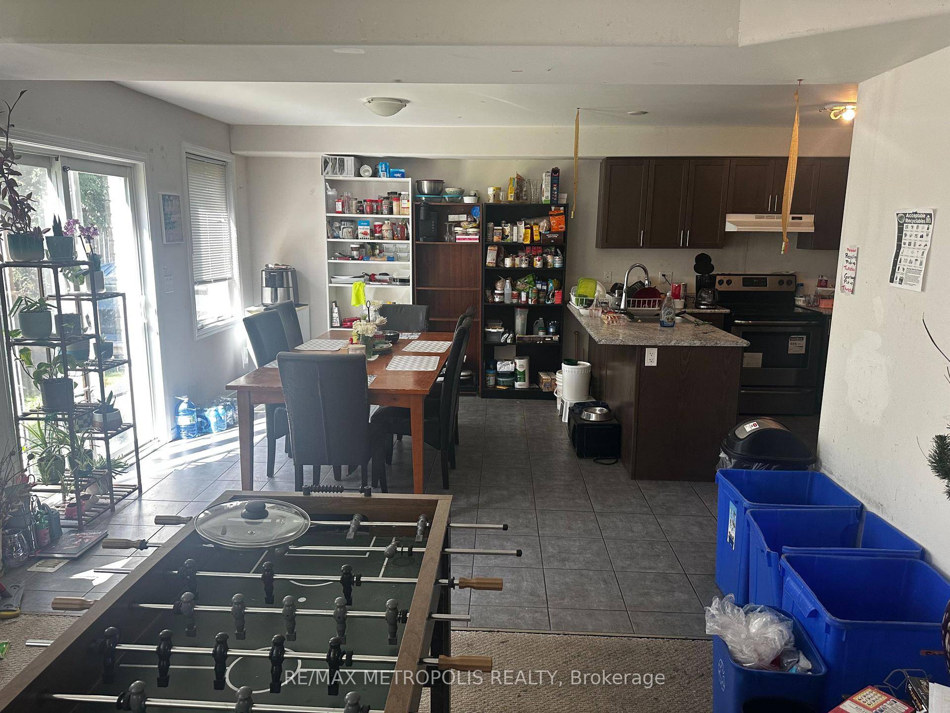 Basement 1 Bedroom In 3 Bedroom Unit.