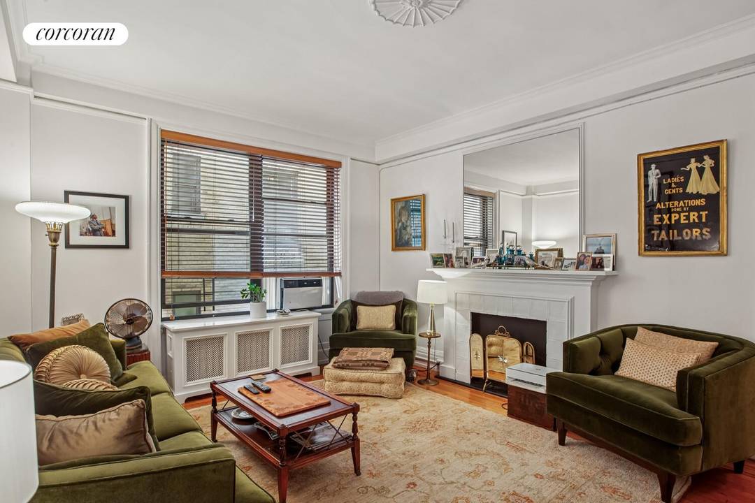 Move right in ! ! ! ! Lovely mint condition 1 Bedroom 1.