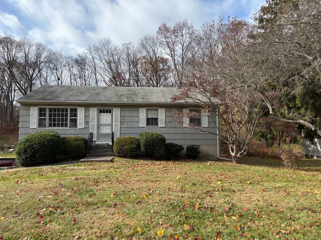 Spacious 4 bedroom, 2 bath ranch offering 1, 755 sq ft of comfortable living space in desirable Fairfield County.