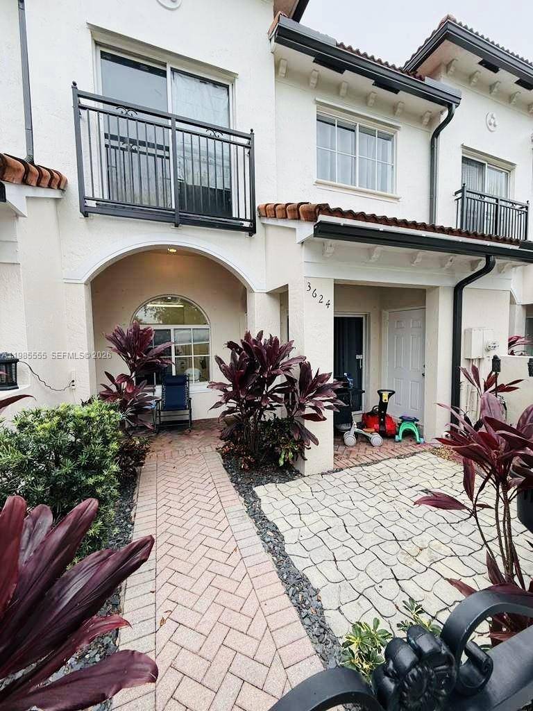 Clean and Move In ready, 2 bedroom, 2.