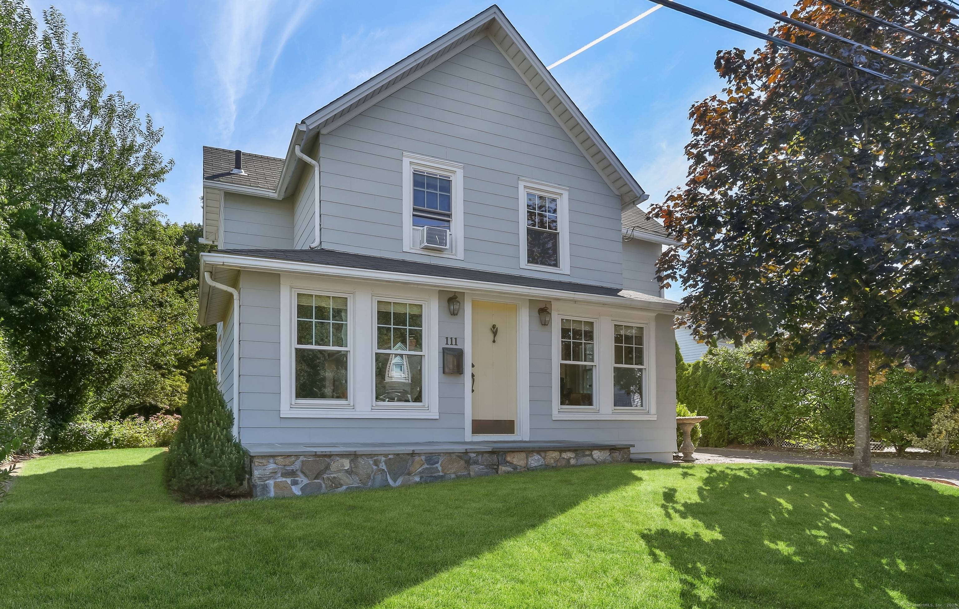 Discover the perfect blend of vintage charm and modern functionality in this delightful two bedroom bungalow in the desirable Bettswood neighborhood.