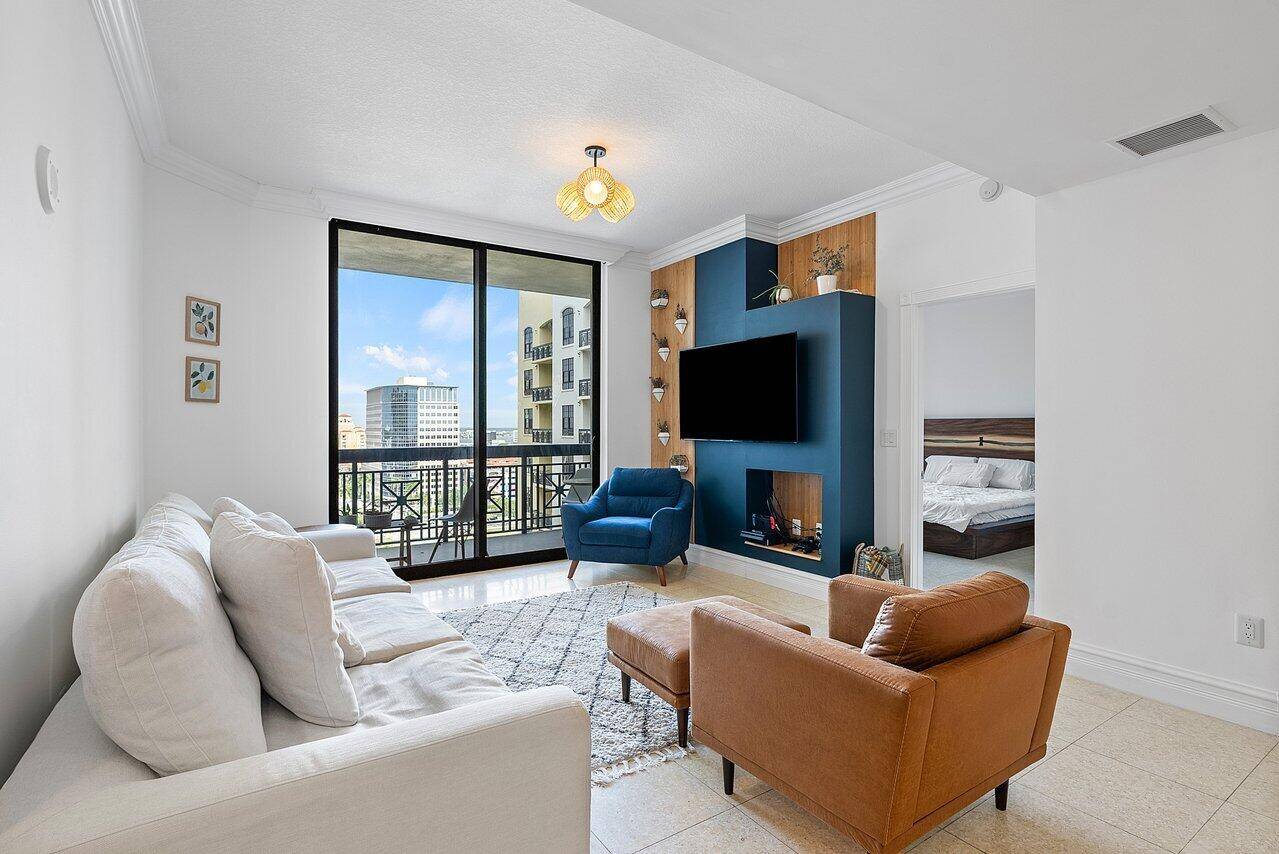 Indulge in the epitome of urban luxury living with this exquisite 2 bedroom, 2 bathroom condo in One City Plaza, boasting unparalleled views within a coveted downtown West Palm Beach ...