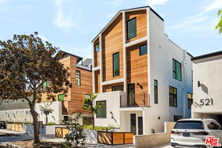 511  N Flores St 2BR Beverly Grove La