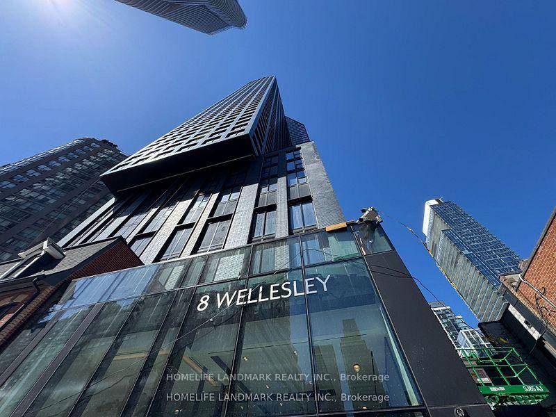 Brand New Never Been Lived In Stunning 1 Bedroom Bright Unit In High Demand Downtown Core At Yonge Wellesley !