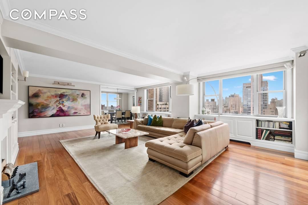 Sun Flooded, loft like residence on the 25th floor offering wide open city views from every room from the 25th floor, representing one of the most desirable EF combinations at ...