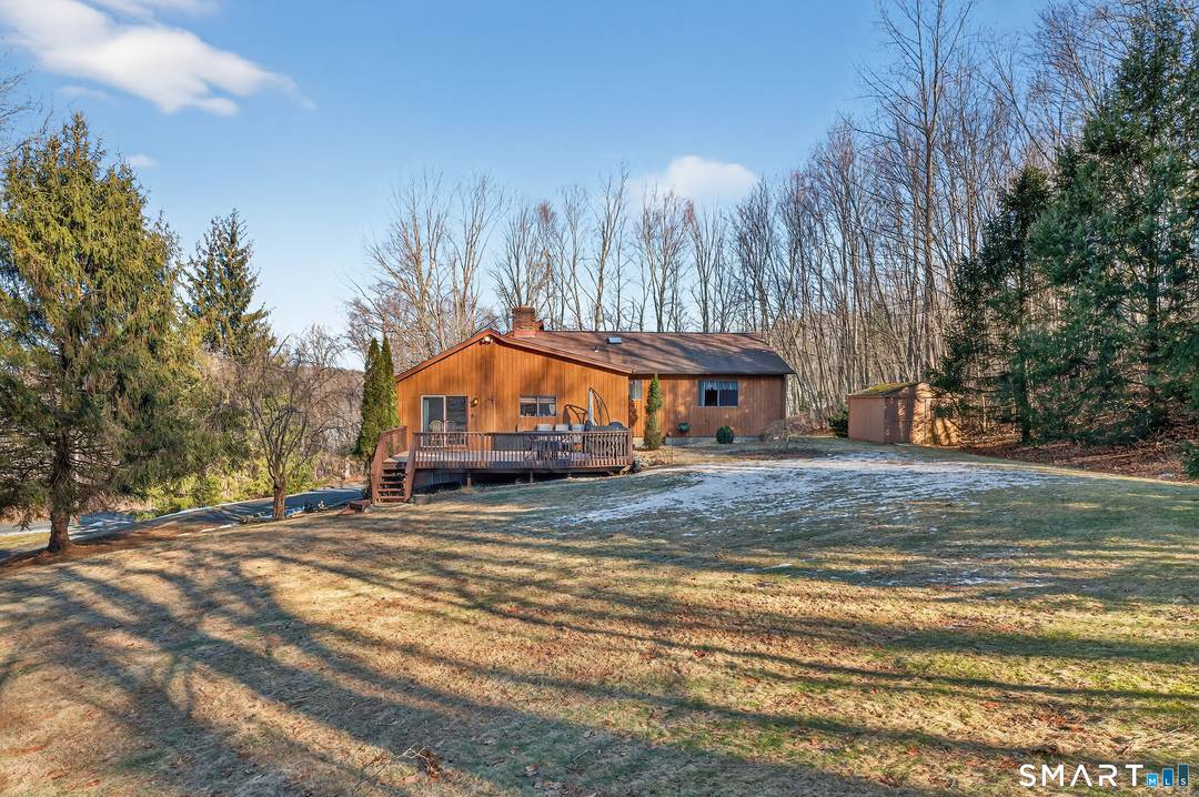 A striking contemporary ranch that lives with warmth, light, and intention.