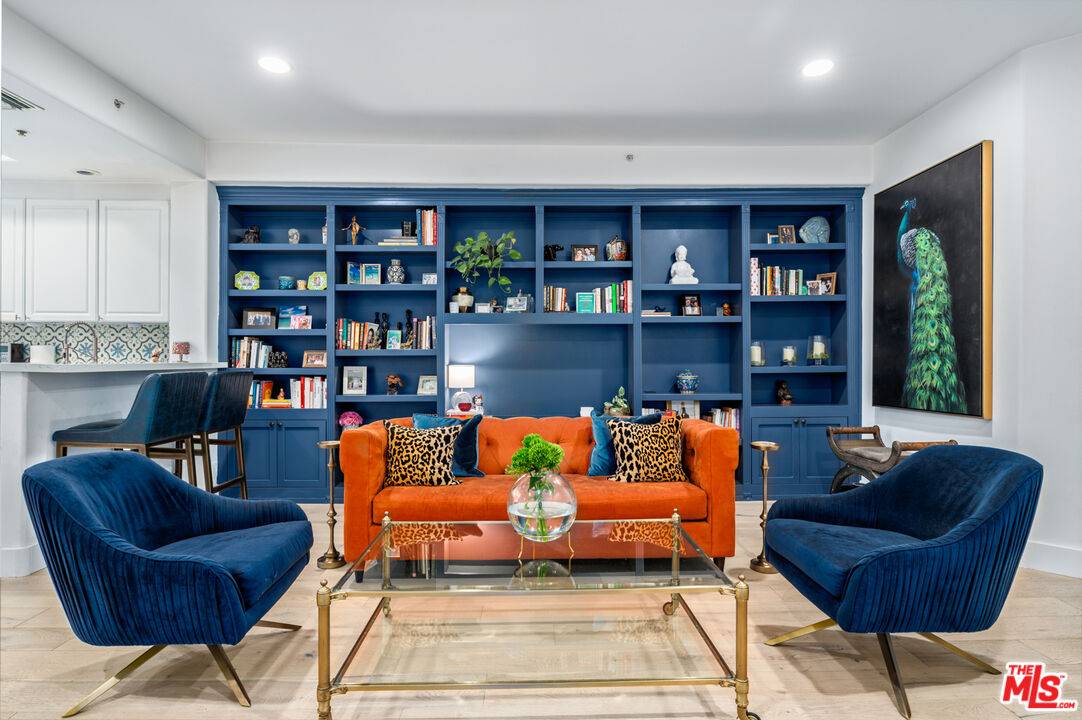 11740  W Sunset Blvd 2.0 Brentwood LA