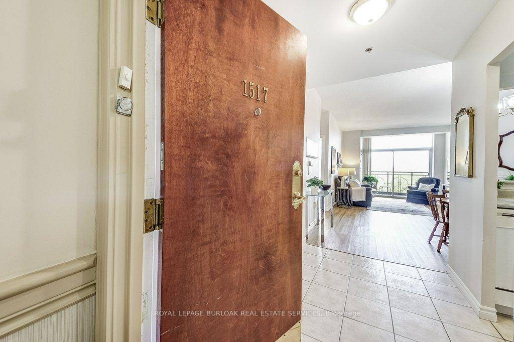 Enjoy resort style retirement living in this bright amp ; spacious 2 bed, 2 bath PLUS den suite.
