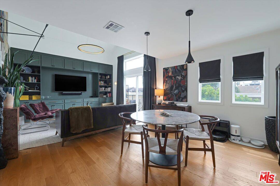 12530   Venice Blvd 2BR Marina Del Rey La