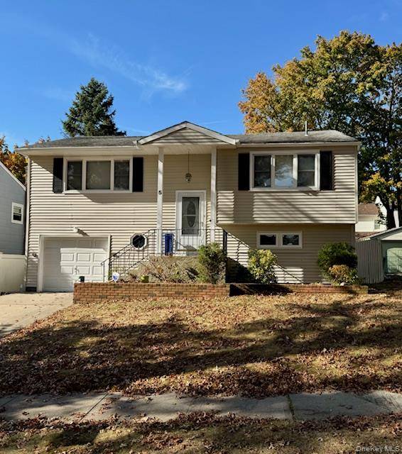 Beautifully Updated 4 Bedroom Home on a Quiet Cul de Sac.