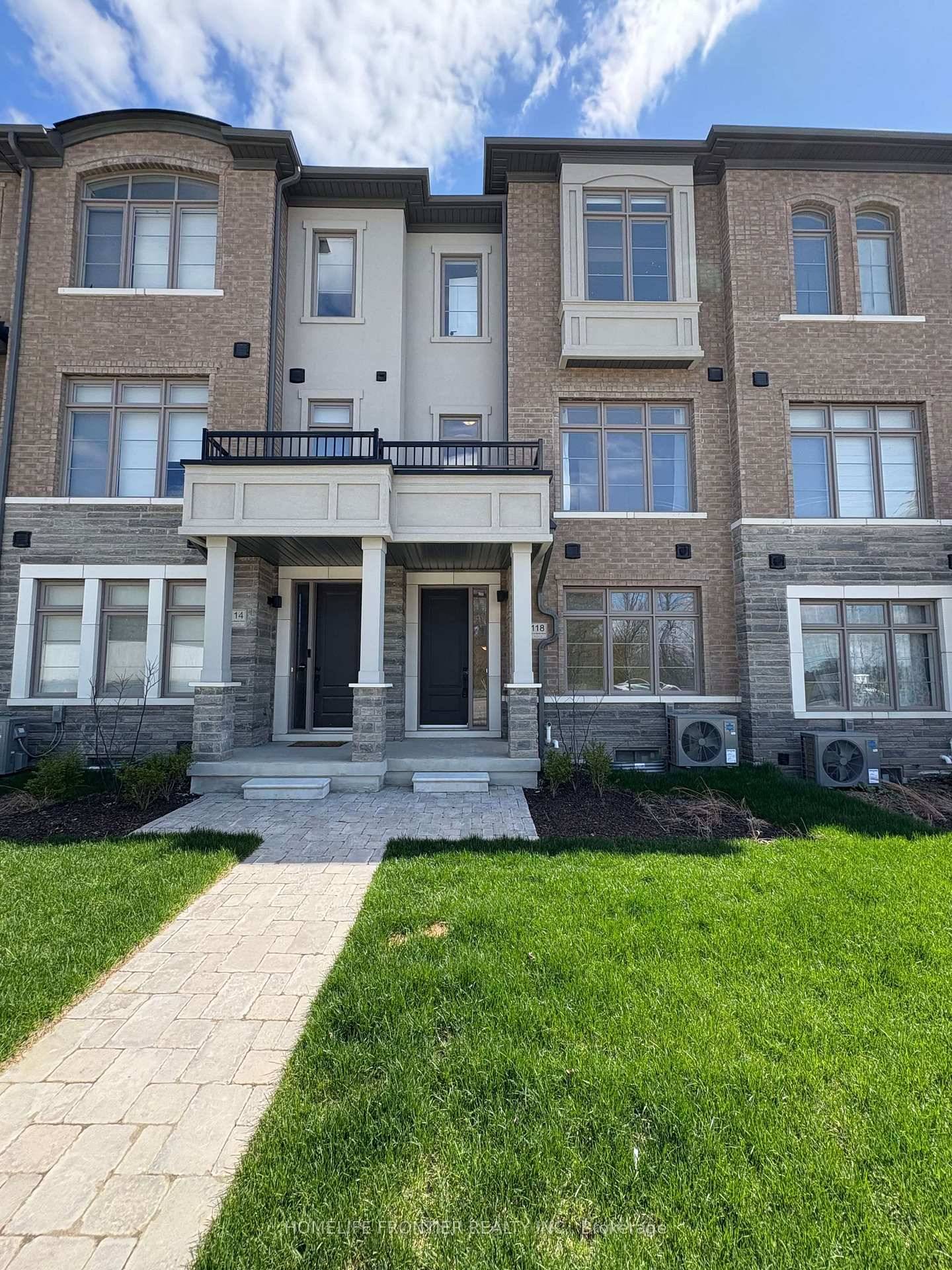 Welcome to 118 De La Roche Dr, Vaughan !