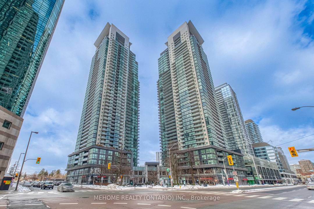 Elegant South Facing Corner Suite In Prestigious North York Tower Approx.