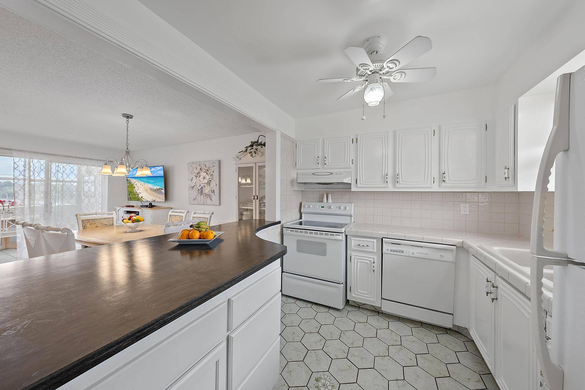 Introducing a remarkable opportunity to own a splendid 1 bedroom, 1 bathroom condo located in the heart of the vibrant 55 community of Lakeside Village.