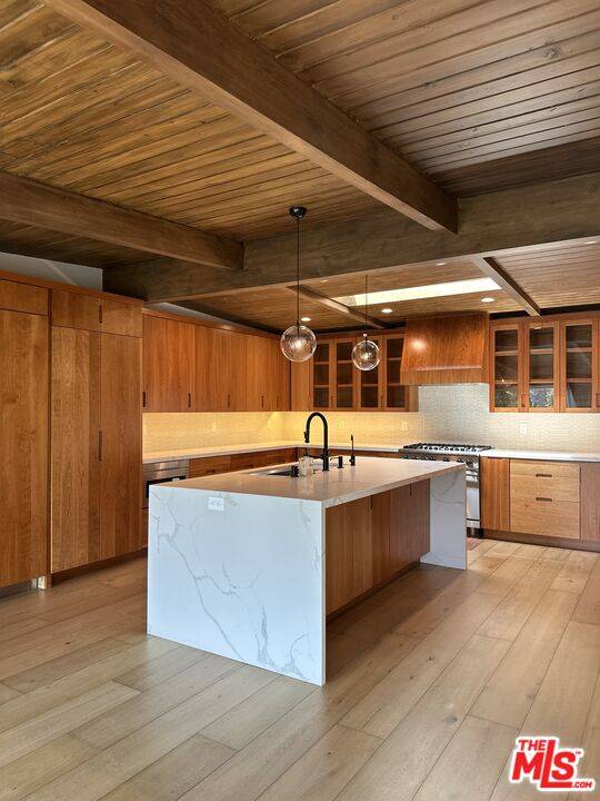 7460   Woodrow Wilson Dr 2BR Hollywood Hills East La