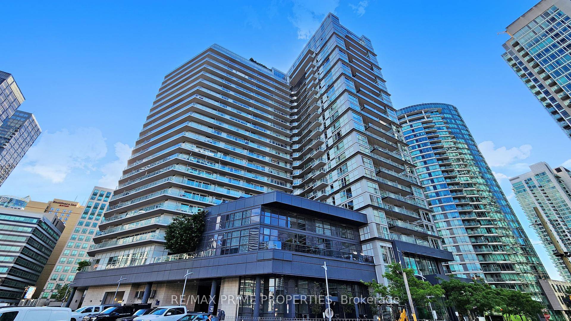 Luxury High Rise Condo In The Heart Of Downtown.