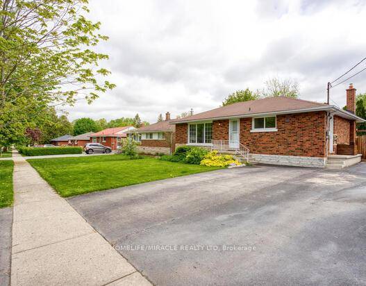 Beautifully renovated and well maintained 3 bedroom bungalow.