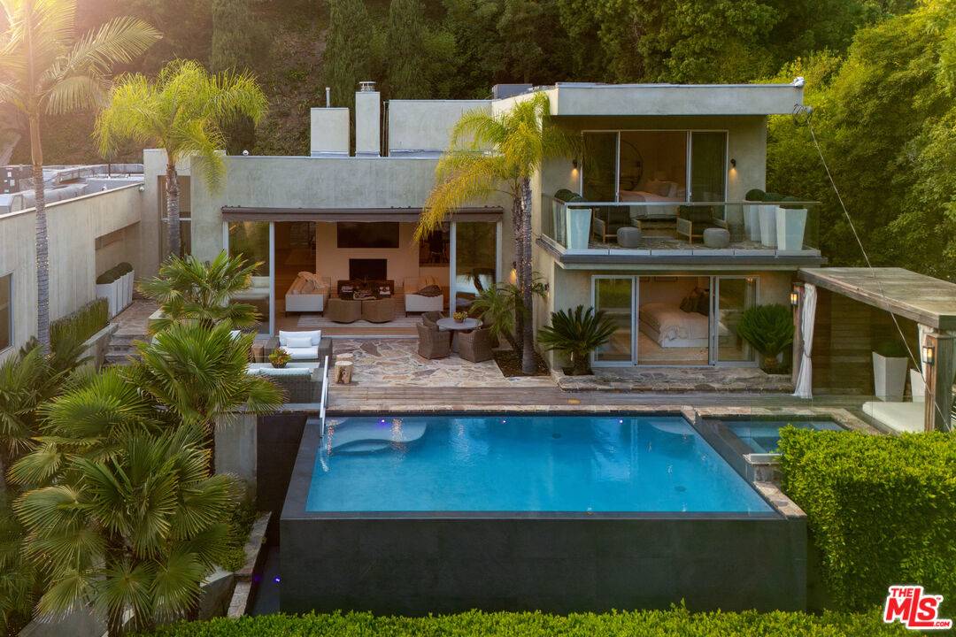 2731   Hutton Dr 5BR Beverly Hills Post Office | B.H.P.O. La